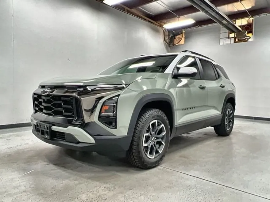 2026 Chevrolet Equinox ACTIV photo 1