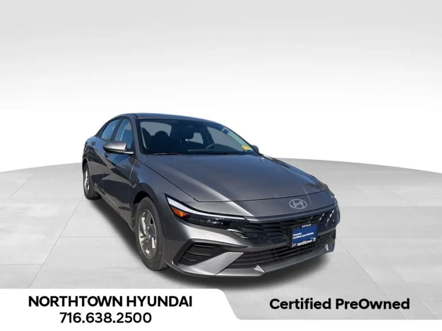 2025 Hyundai Elantra SE photo 1