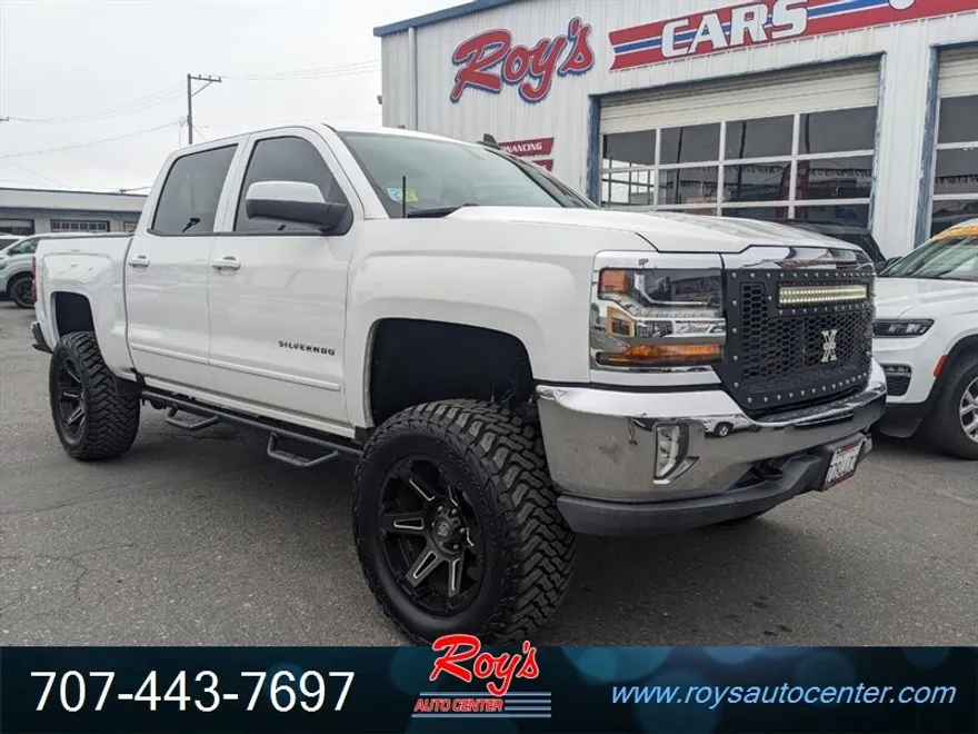 2017 Chevrolet Silverado 1500 LT photo 1