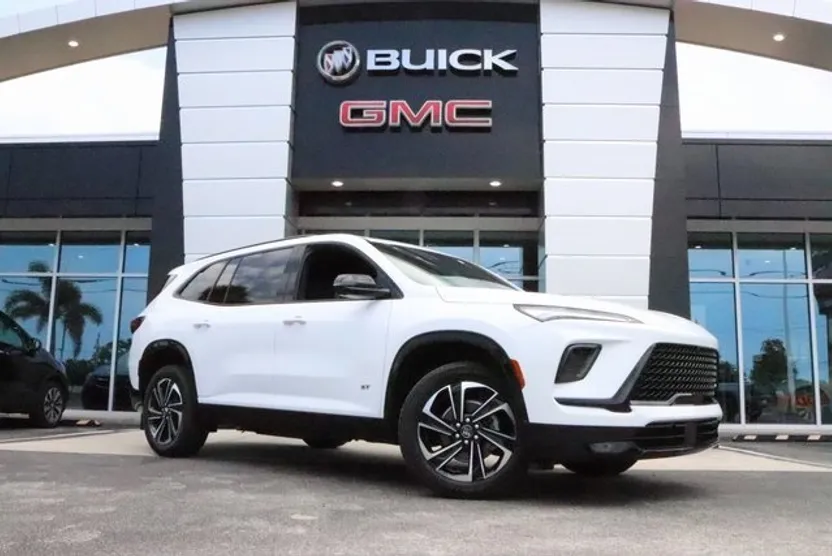 2025 Buick Enclave Sport Touring photo 1