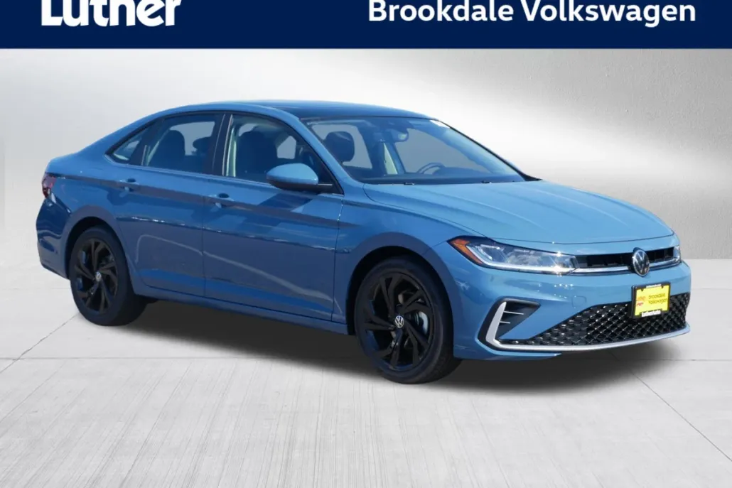2025 Volkswagen Jetta SE photo 1