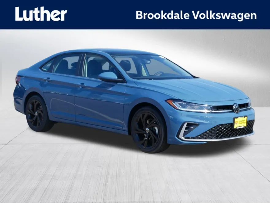 2025 Volkswagen Jetta SE photo 1