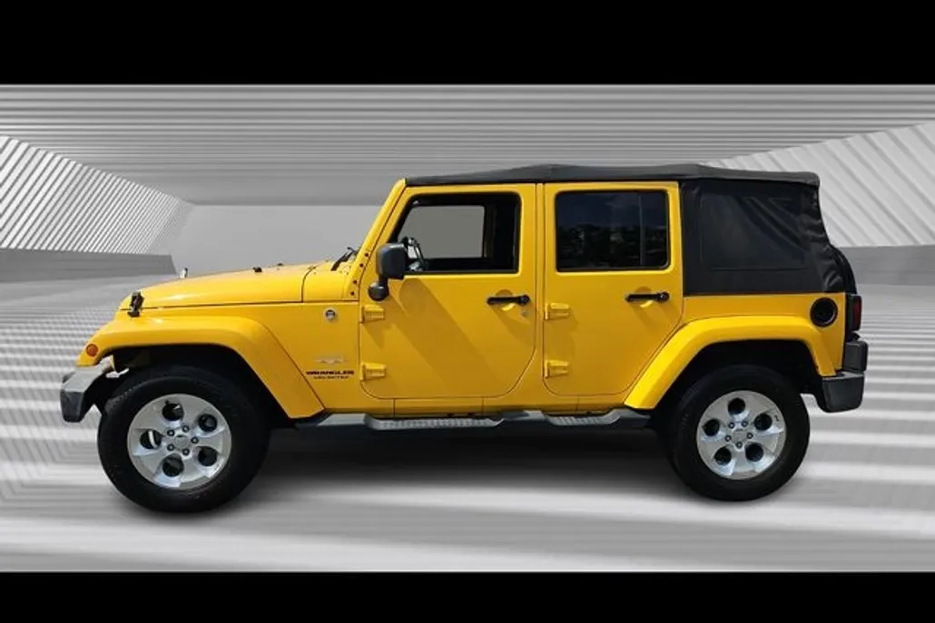 2015 Jeep Wrangler Unlimited Sahara photo 1