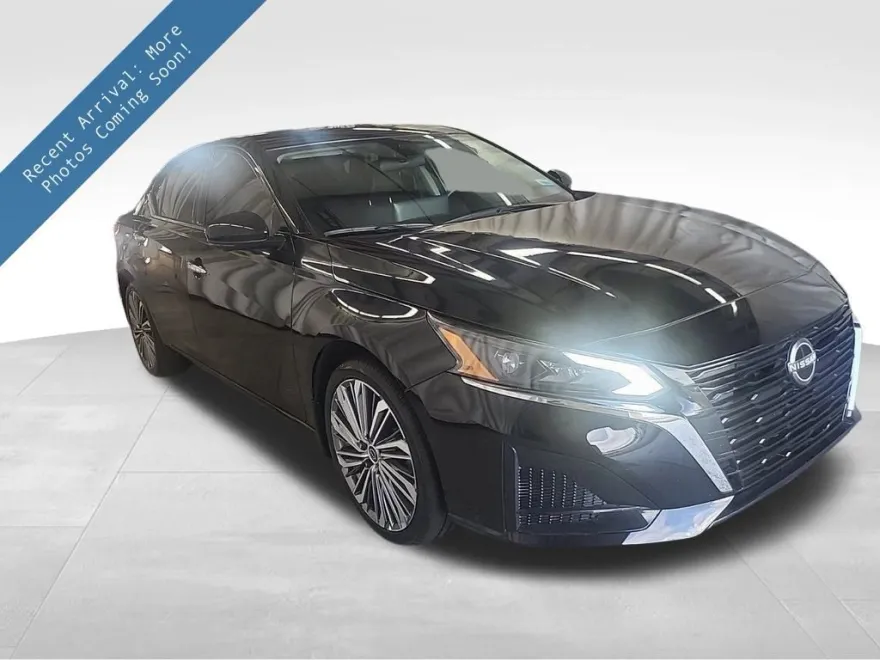 2024 Nissan Altima 2.5 SL photo 1