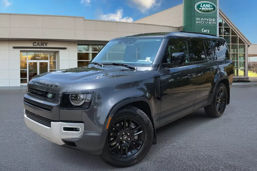 2024 Land Rover Defender S photo 1