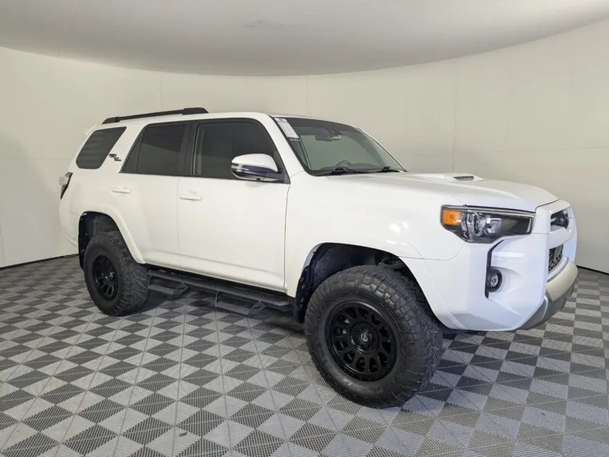 2022 Toyota 4Runner TRD Off-Road Premium 4WD photo 1