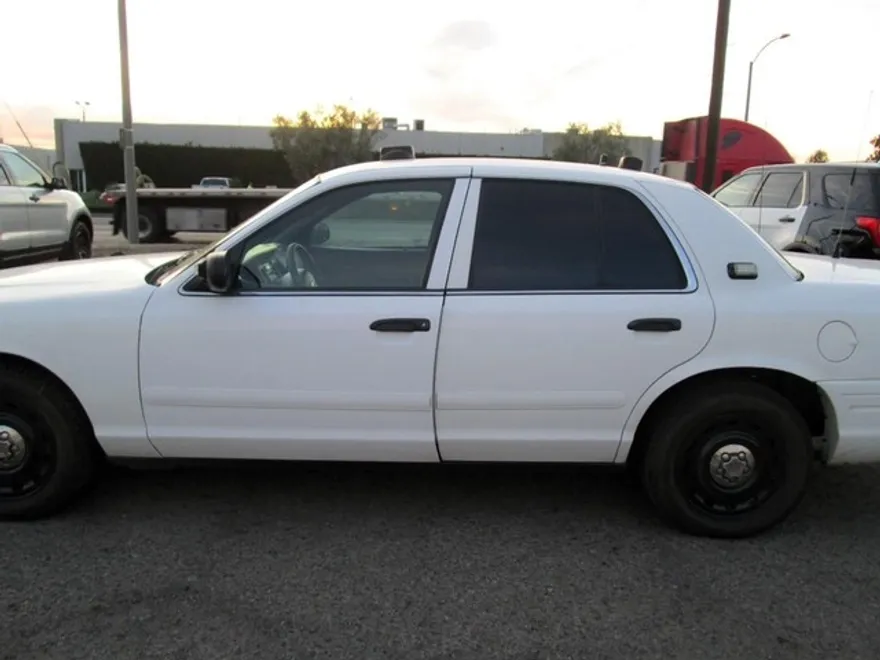 2005 Ford Crown Victoria Police Interceptor photo 1