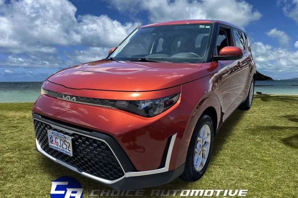 2023 Kia Soul LX S photo 1