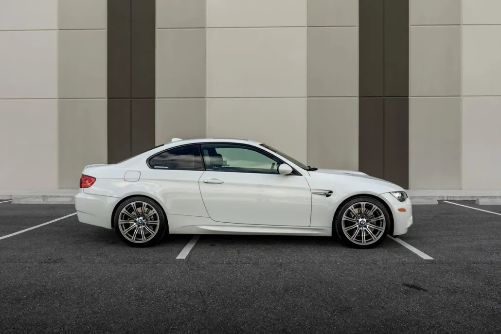 2011 Bmw M3 3 photo 1