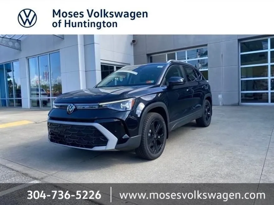 2025 Volkswagen Taos SEL photo 1