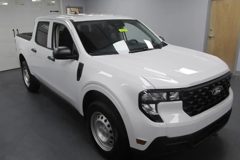 2025 Ford Maverick XL photo 1