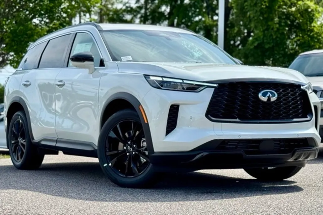 2025 Infiniti QX60 Luxe photo 1