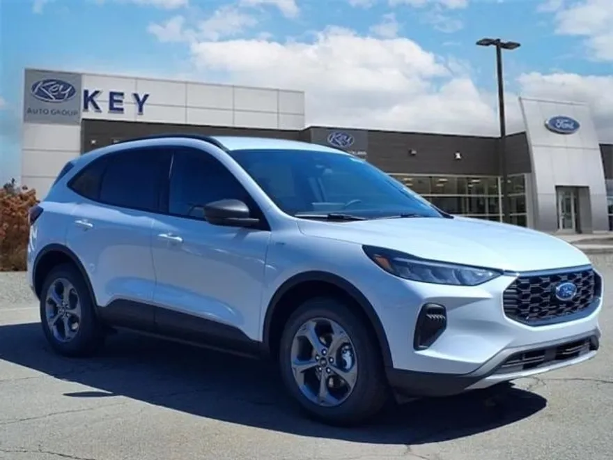 2025 Ford Escape ST-Line photo 1