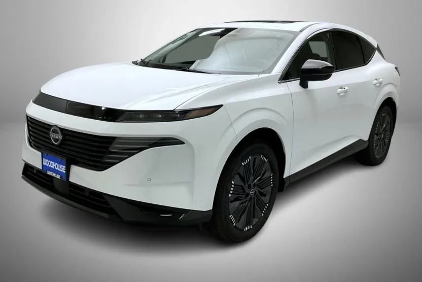 2025 Nissan Murano Platinum photo 1