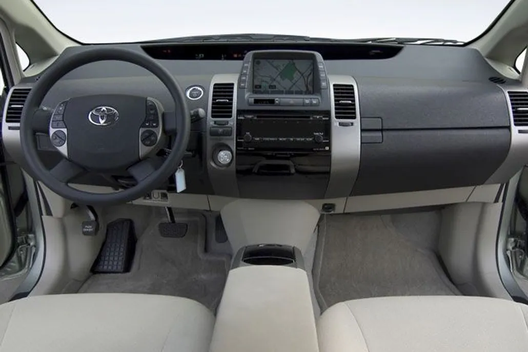 2003 Saturn LW200 photo 3
