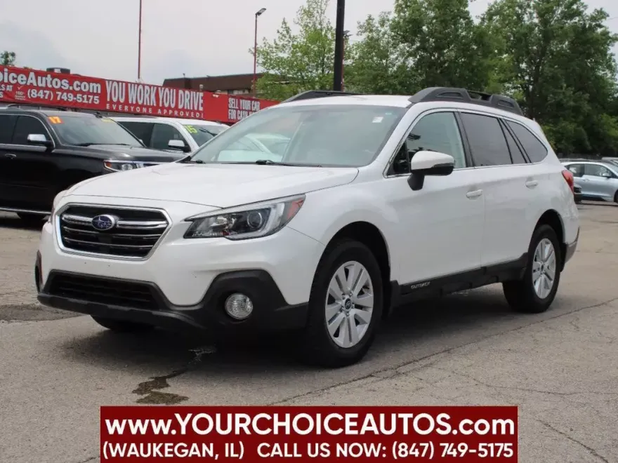 2019 Subaru Outback Premium photo 1