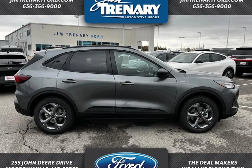 2025 Ford Escape ST-Line photo 1