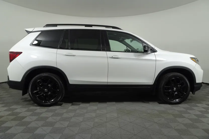 2024 Honda Passport Black Edition photo 1