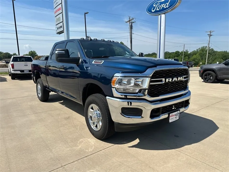 2024 Ram 2500 Tradesman photo 1