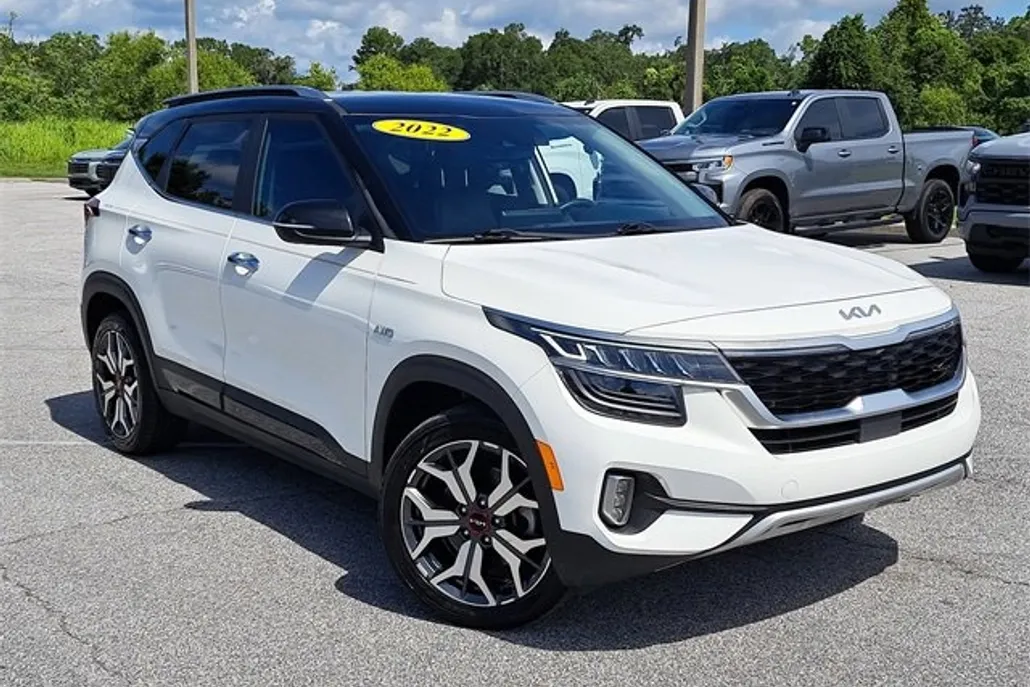 2022 Kia Seltos SX photo 1
