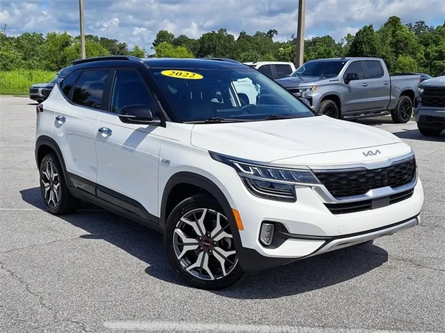 2022 Kia Seltos SX photo 1