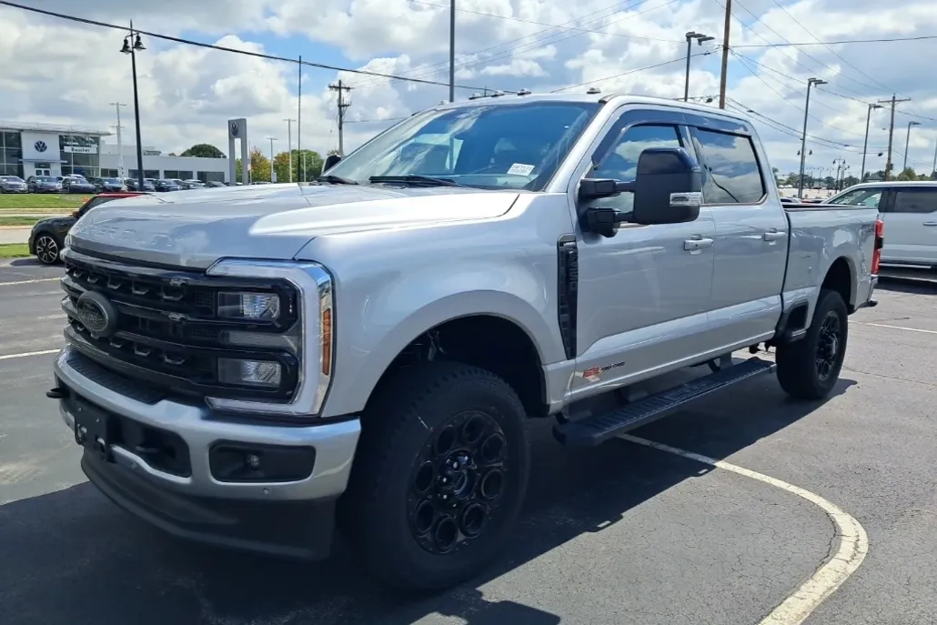2024 Ford F-350 Lariat photo 1