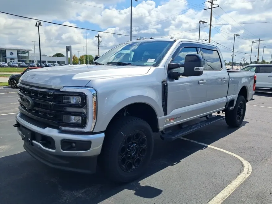 2024 Ford F-350 Lariat photo 1