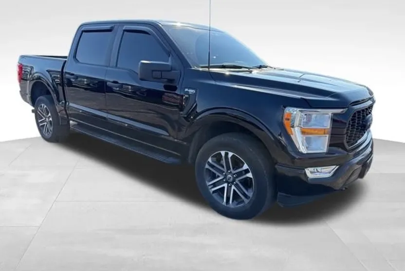 2022 Ford F-150 XL photo 1