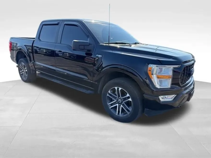 2022 Ford F-150 XL photo 1