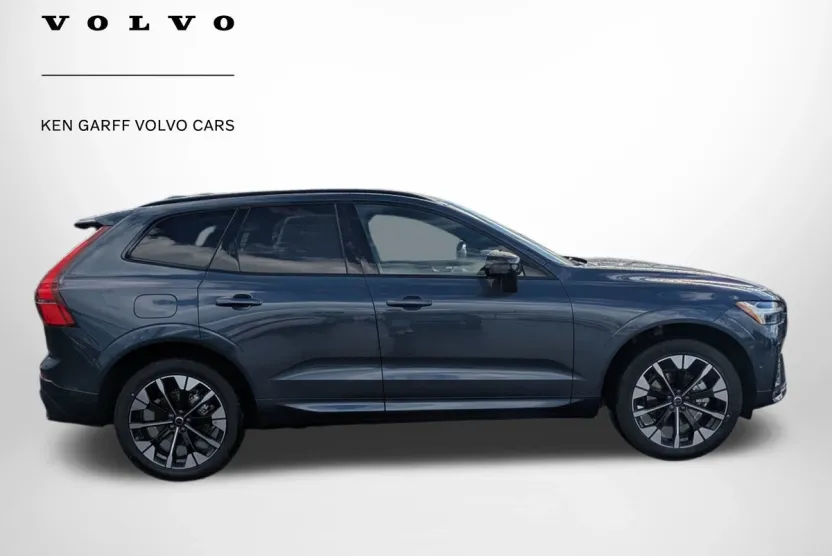2026 Volvo XC60 Plus photo 1