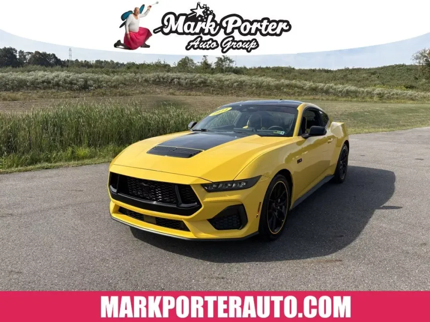 2024 Ford Mustang GT photo 1