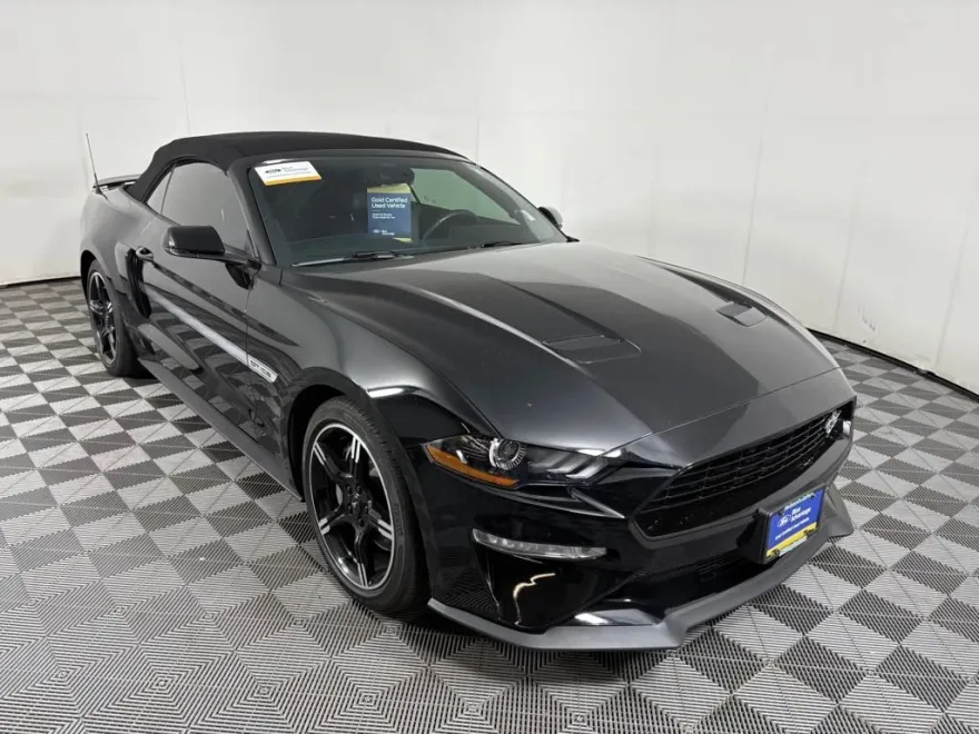 2021 Ford Mustang GT Premium Convertible photo 1