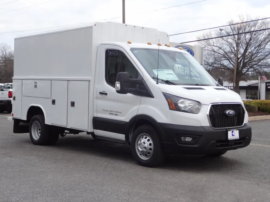 2024 Ford Transit Chassis Cutaway photo 1