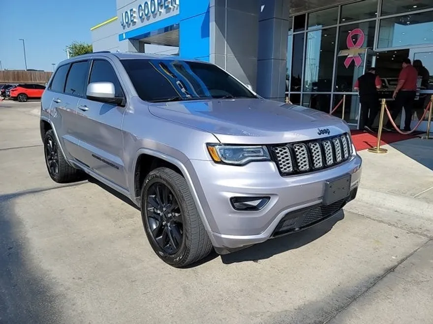 2020 Jeep Grand Cherokee Altitude photo 1