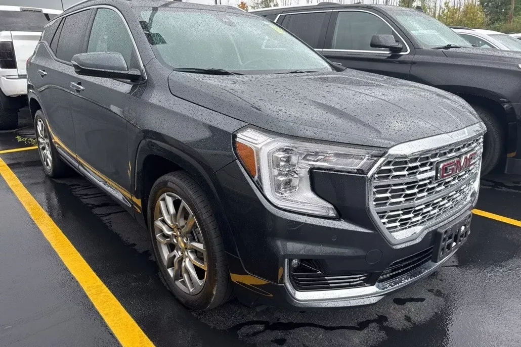 2022 Gmc Terrain Denali photo 1