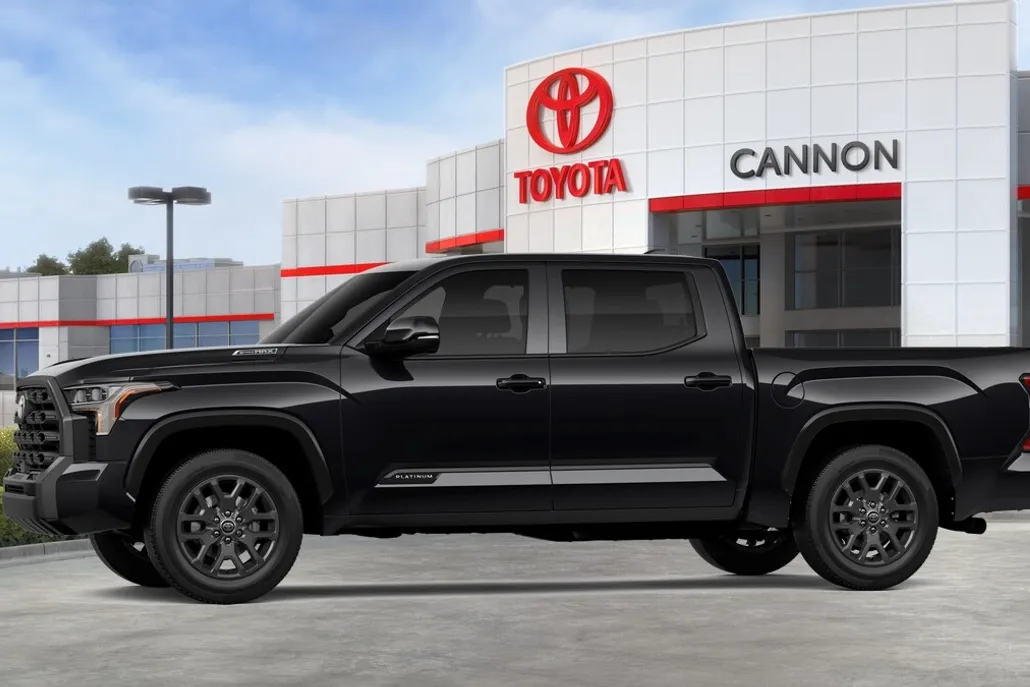 2026 Toyota Tundra Platinum CrewMax photo 1