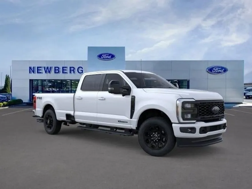 2025 Ford F-350 Lariat photo 1