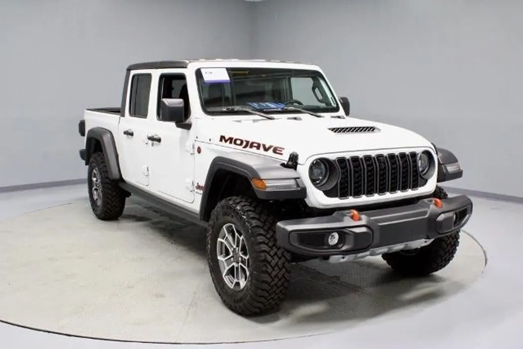 2024 Jeep Gladiator Mojave photo 1