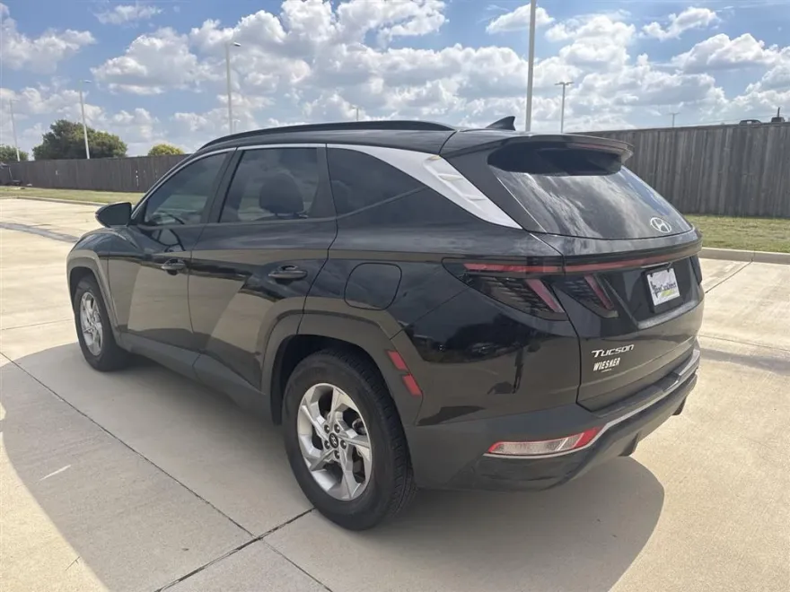 2022 Hyundai Tucson SEL photo 1