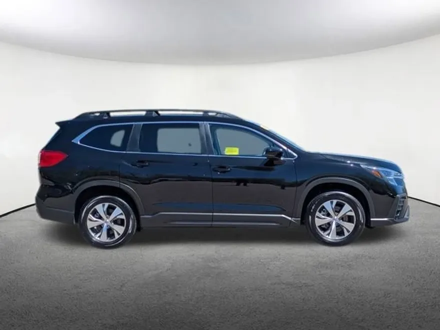 2024 Subaru Ascent Premium photo 1