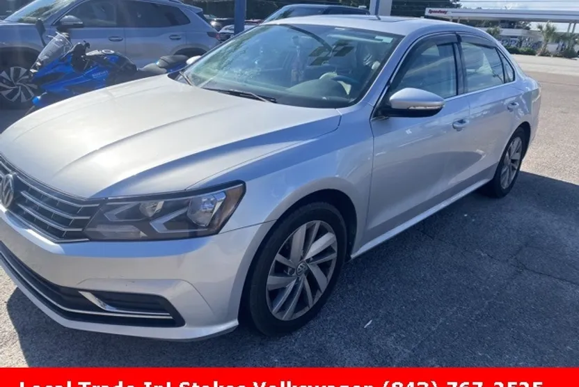 2018 Volkswagen Passat 2.0T SE photo 1