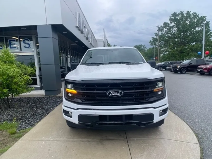 2025 Ford F-150 XLT photo 1
