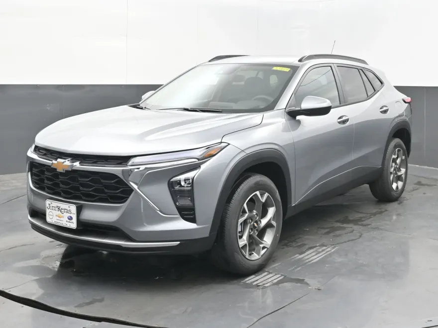 2026 Chevrolet Trax LT photo 1
