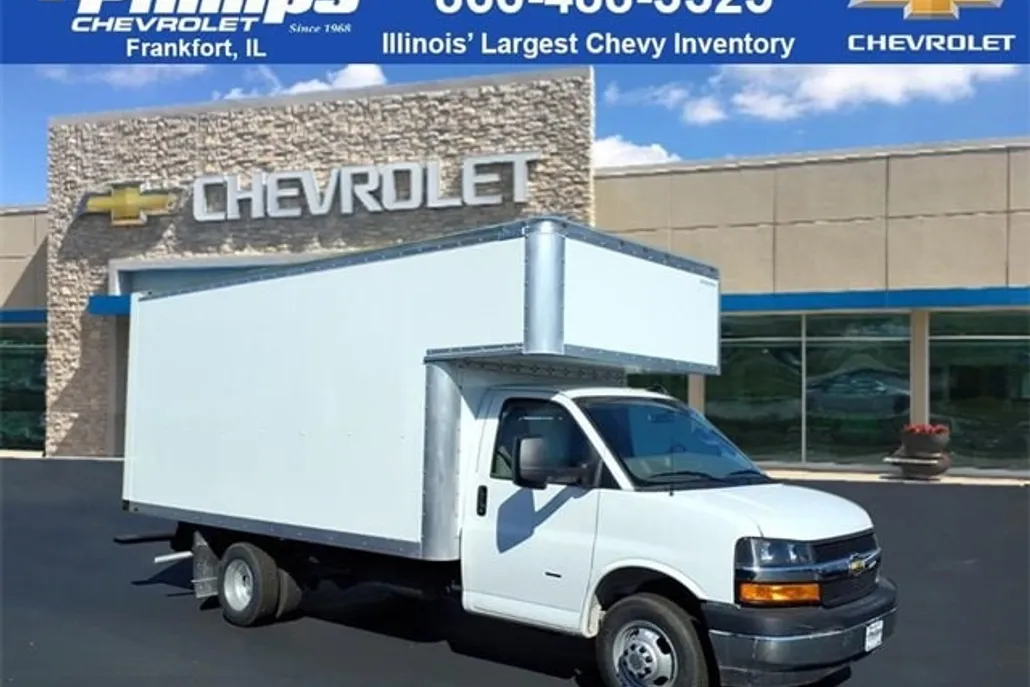 2025 Chevrolet Express 3500 Cutaway Van photo 1