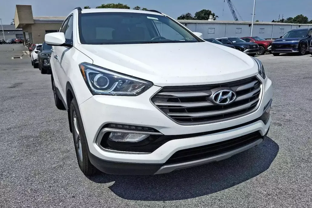 2017 Hyundai Santa Fe Sport photo 1