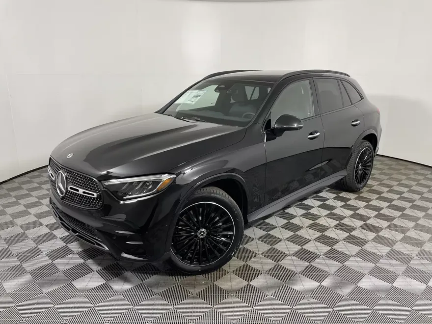 2026 Mercedes Benz GLC 300 photo 1