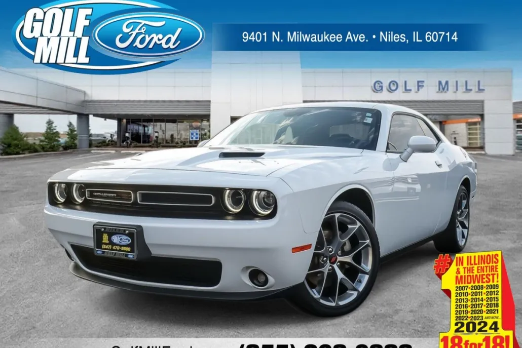 2022 Dodge Challenger SXT photo 1