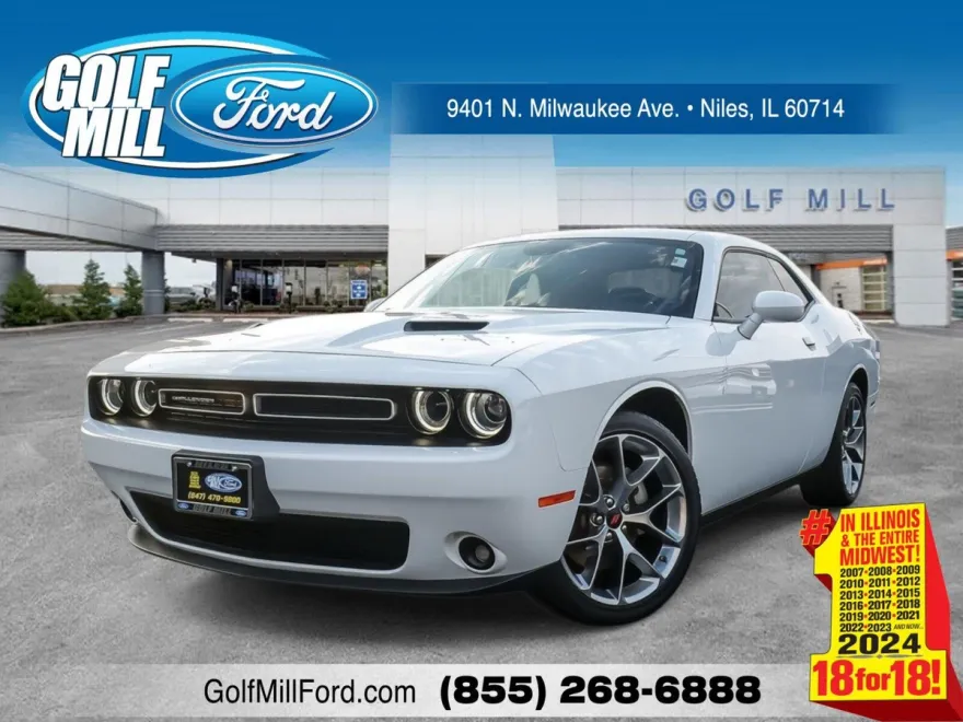 2022 Dodge Challenger SXT photo 1