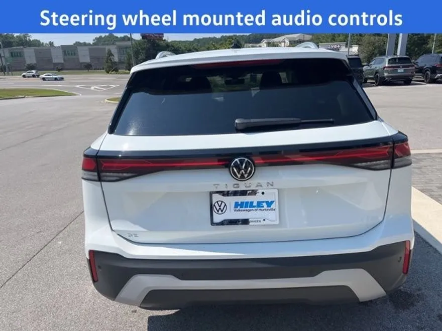 2025 Volkswagen Tiguan SE photo 1