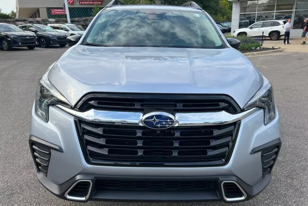 2025 Subaru Ascent Touring photo 1